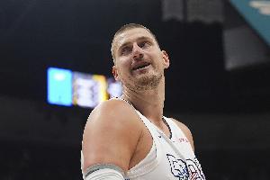 我选后者！约基奇现在只能签三年2.12亿明夏续多赚8000万