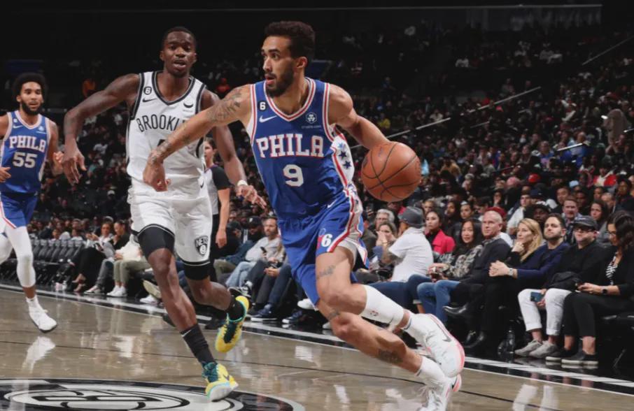 b体育官网-冰火两重天！广东再签NBA级小前锋！顶配四外援，完爆辽篮引援