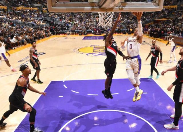 b体育官网-湖人耐心已经耗尽?球队有意得到罗切尔与理查德森