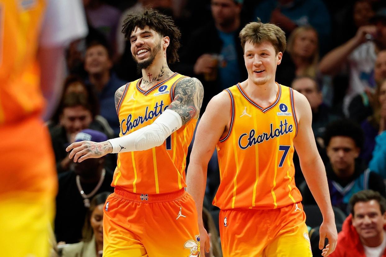 b体育-交易市场0操作！火箭队斯通摊牌：捡漏计划出炉！航天城后发制人