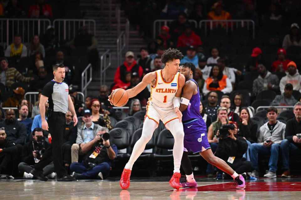 b体育-沃克1.6秒准绝杀老鹰双杀爵士 杰伦22+16+15第10次三双联盟第二